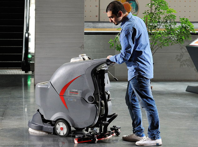 室內(nèi)全自動洗地機(jī)選購注意點(diǎn)