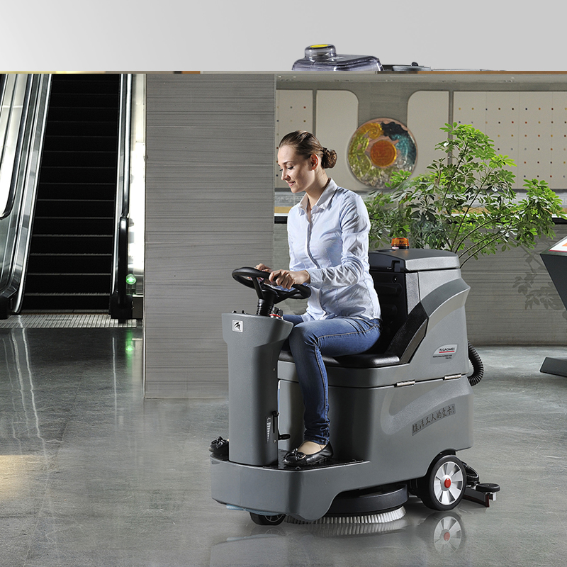 使用駕駛式洗地機清潔有什么好處？