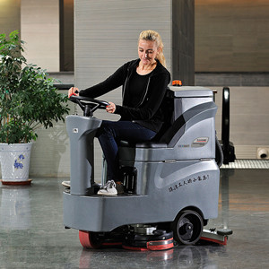 駕駛式洗地機(jī)出現(xiàn)故障有哪些原因？