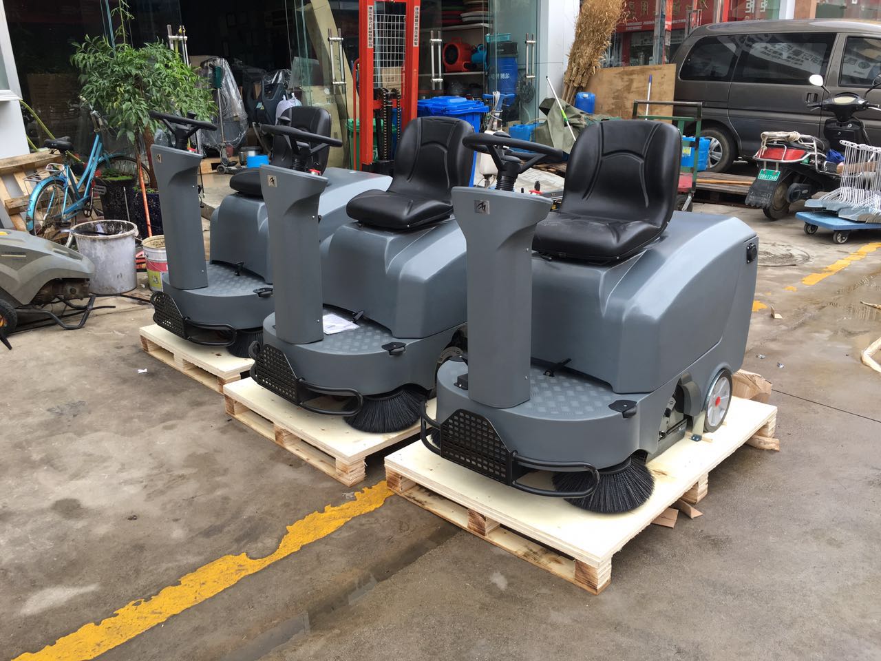 高美電動掃地機，給人們帶來的無價的幸福